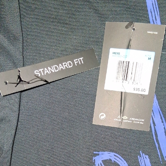 Jordan Retro 5 "Its The Shoes" Graphic Tee - Picture 3 of 3